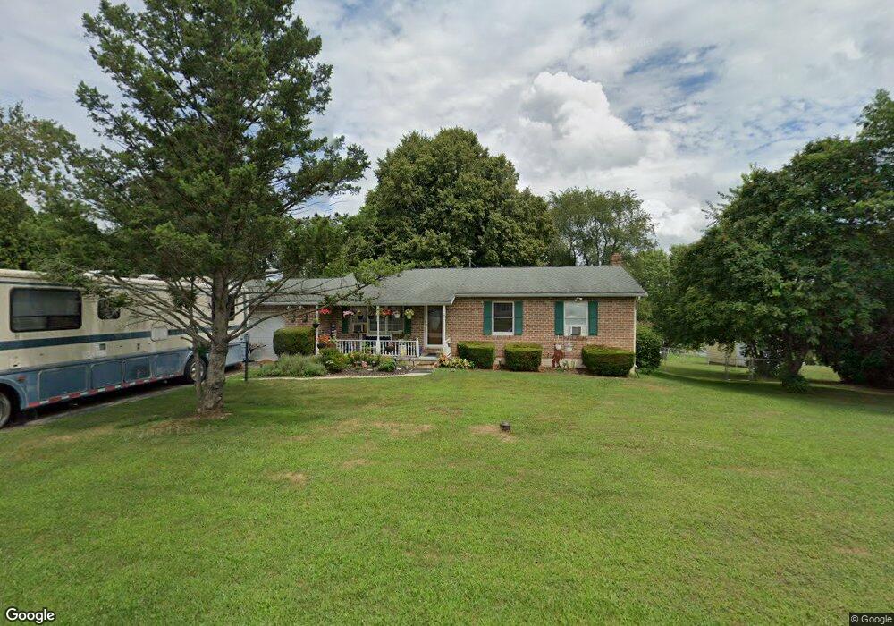 930 Pine Grove Rd unit 8, Hanover, PA 17331 - photo 1