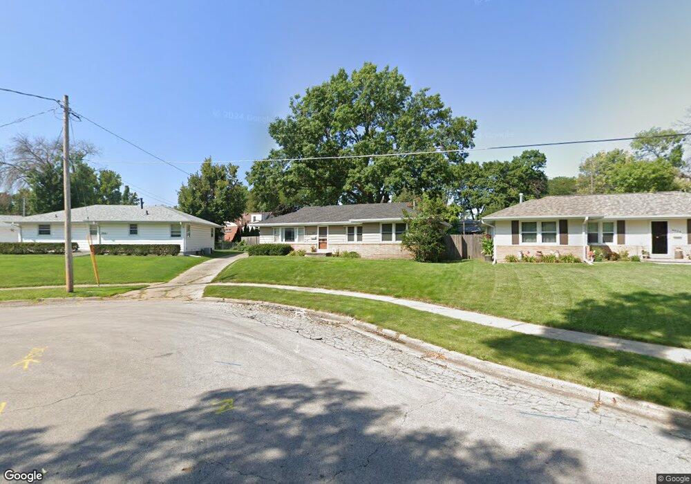 4020 Manor Ln, Des Moines, IA 50310 - photo 1