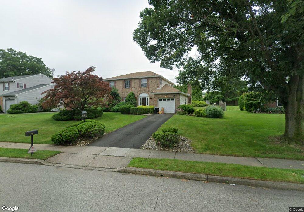 1114 Summit Ln, Oreland, PA 19075 - photo 1