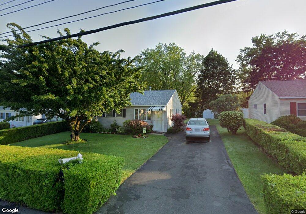 35 Riverview Dr, Schenectady, NY 12309 - photo 1