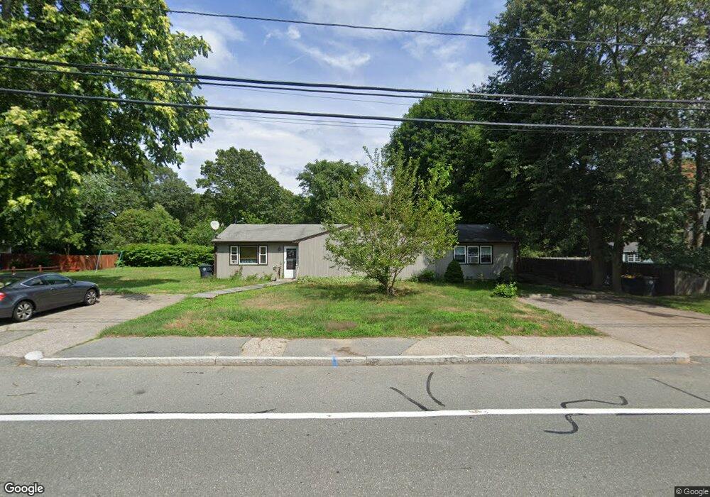 1580 W Shore Rd, Warwick, RI 02889 - photo 1