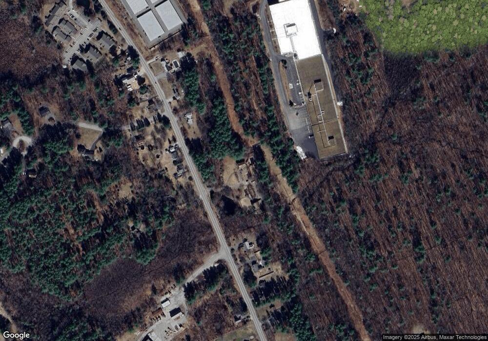 474 Mammoth Rd, Londonderry, NH 03053 - photo 1