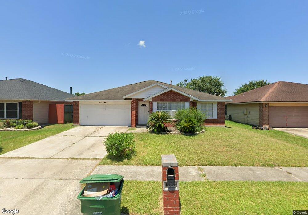 10806 Linden Gate Dr, Houston, TX 77075 - photo 1