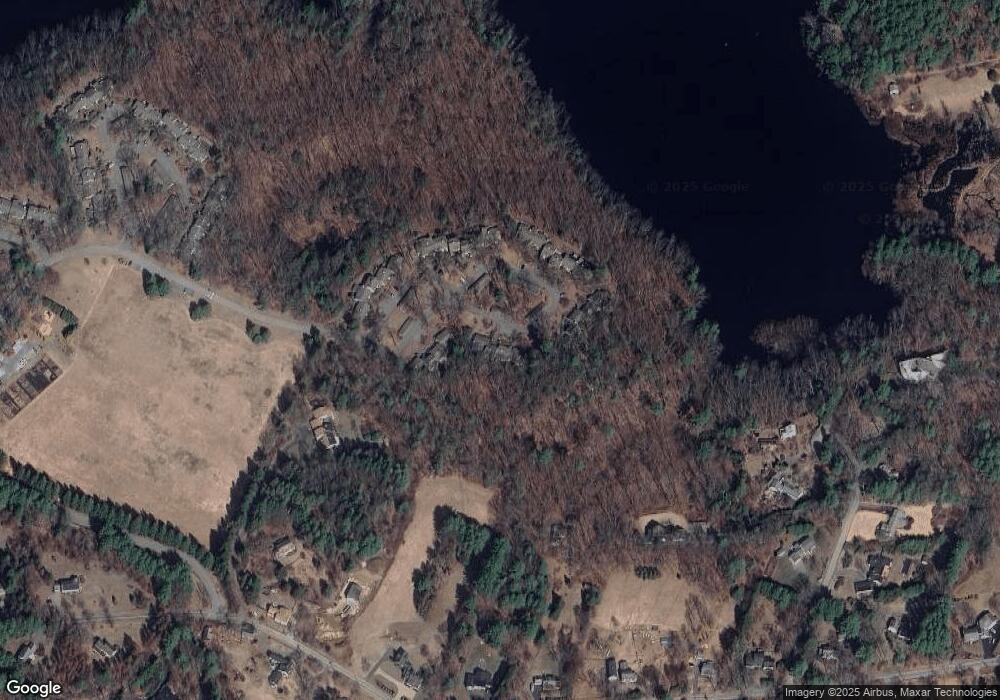 353 Hemlock Cir, Lincoln, MA 01773 - photo 1