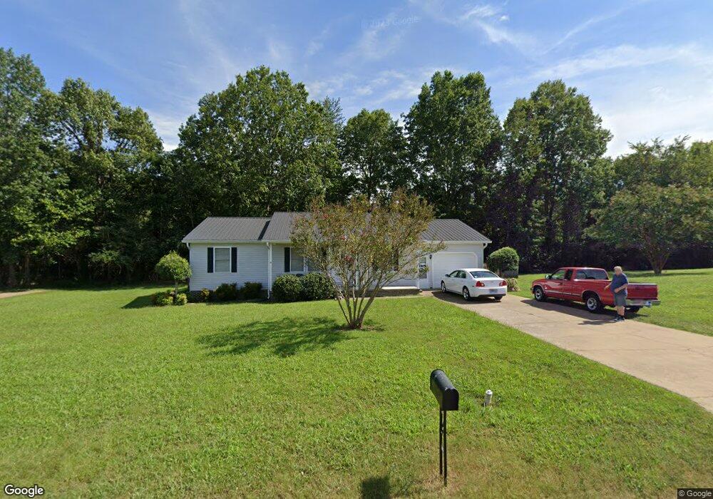 114 Hadley Cir, Linden, TN 37096 - photo 1