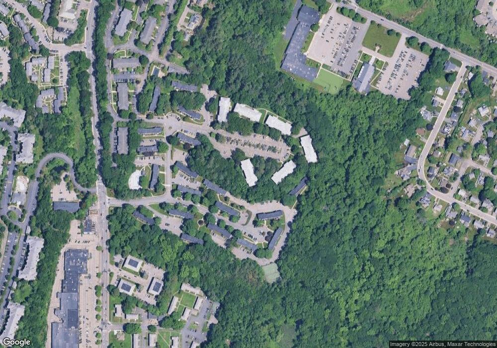 62 Jacqueline Rd unit 9, Waltham, MA 02452 - photo 1