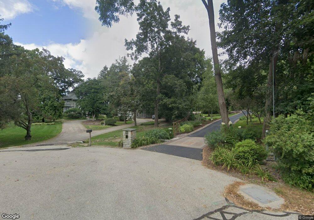 805 Garrison Ct, Delafield, WI 53018 - photo 1