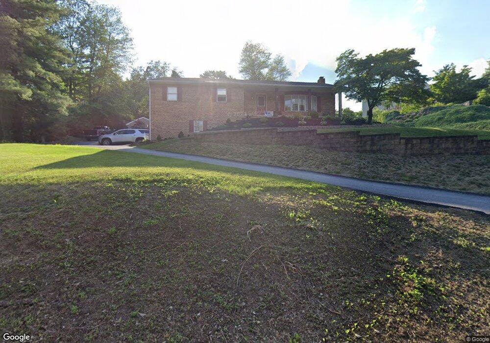 570 Dellinger Rd, Mount Wolf, PA 17347 - photo 1