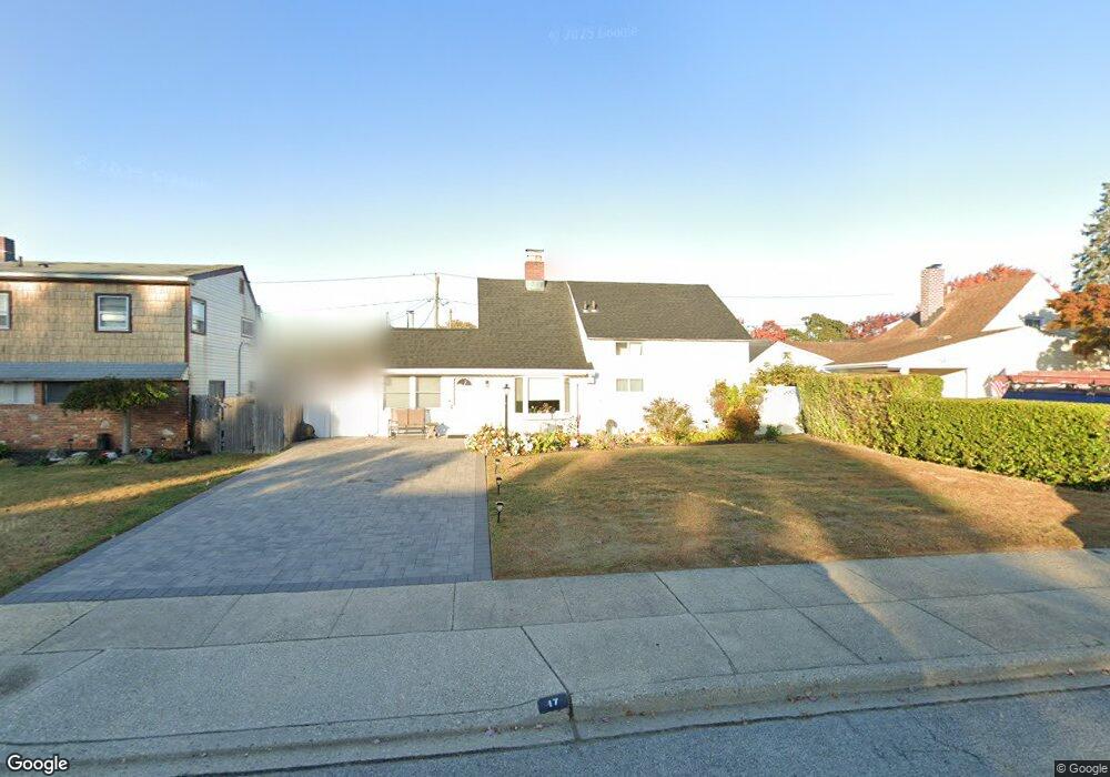 17 Skylark Ln, Levittown, NY 11756 - photo 1