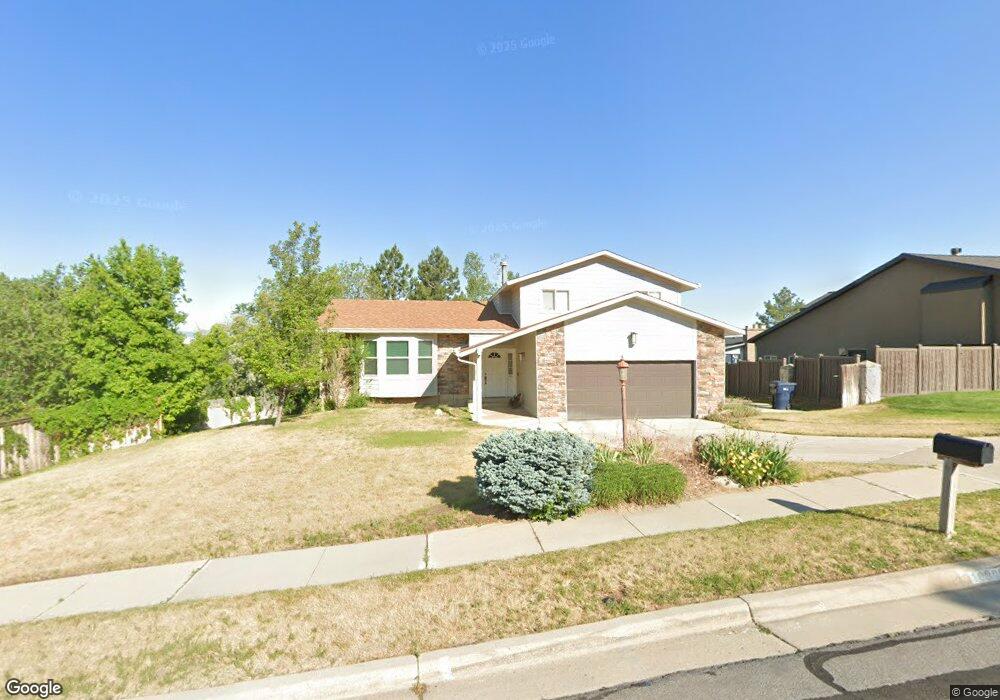 10900 Pleasant View Dr, Sandy, UT 84092 - photo 1