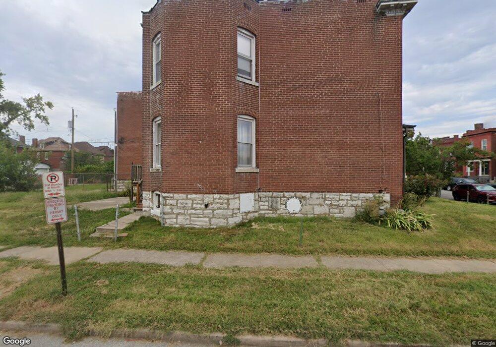 4501 Athlone Ave, Saint Louis, MO 63115 - photo 1