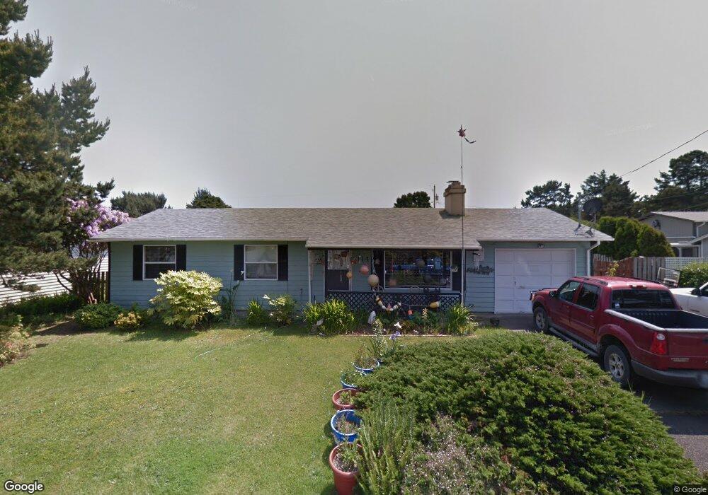 1114 SW 13th St, Lincoln City, OR 97367 - photo 1