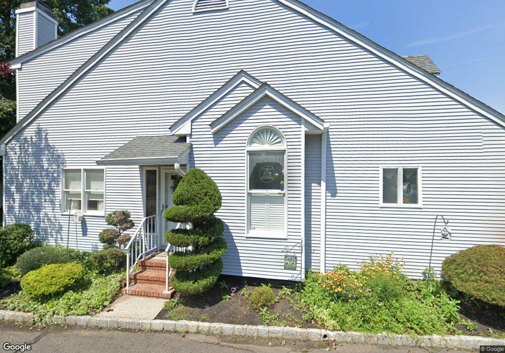 675 Raritan Rd unit 4, Clark, NJ 07066 - photo 1