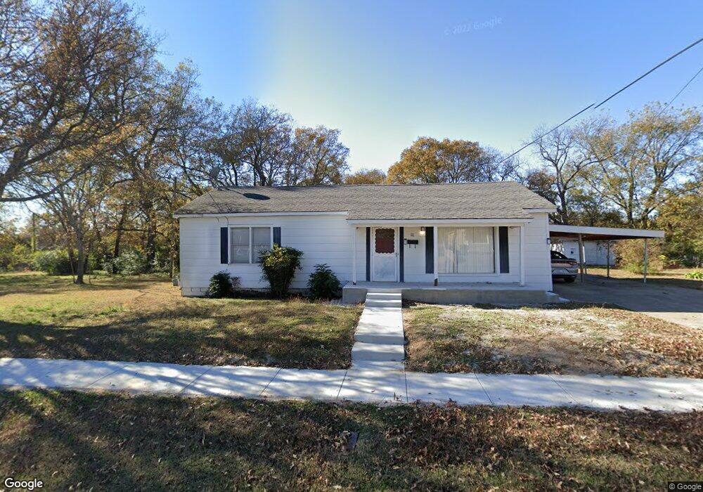 111 F St NE, Ardmore, OK 73401 - photo 1