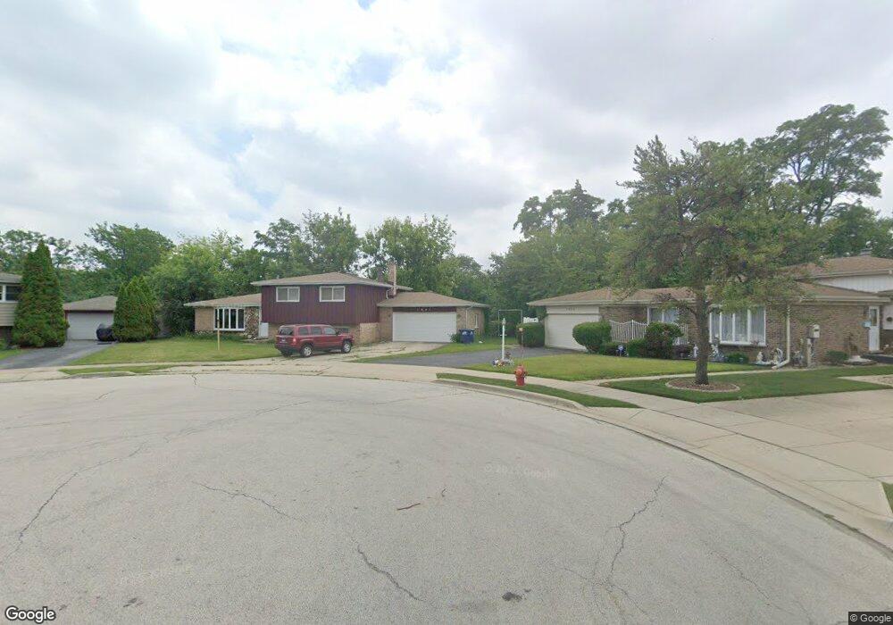 1881 Cedar Ct, Des Plaines, IL 60018 - photo 1