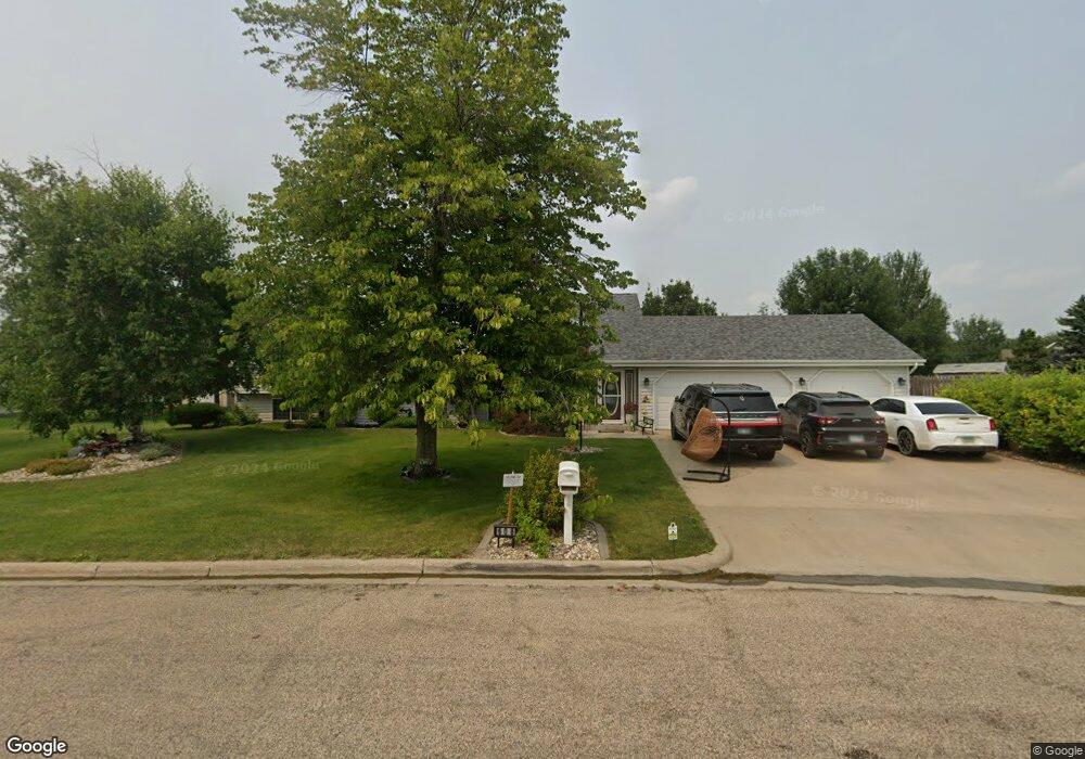 608 16th St NW, Jamestown, ND 58401 - photo 1