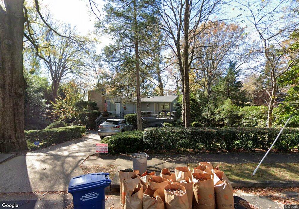 2203 Whiteoaks Dr, Alexandria, VA 22306 - photo 1