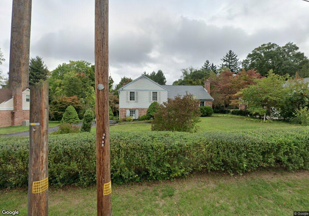 419 Saint Davids Ave, Wayne, PA 19087 - photo 1