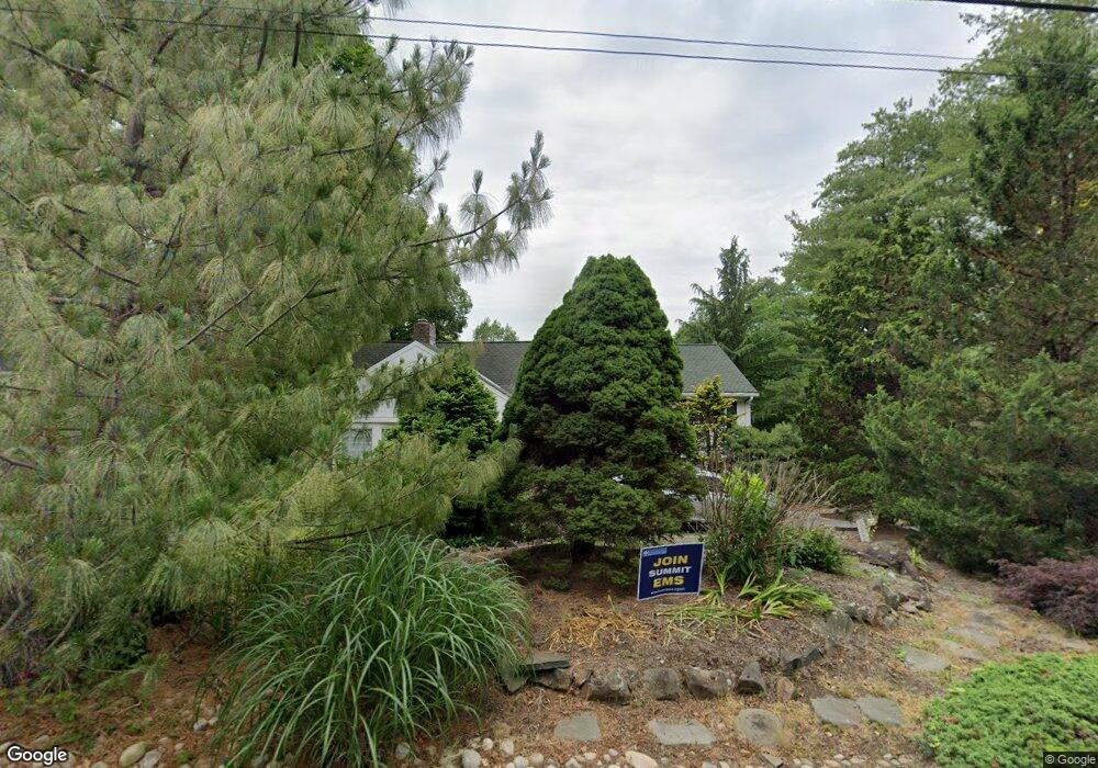 38 Gloucester Rd, Summit, NJ 07901 - photo 1