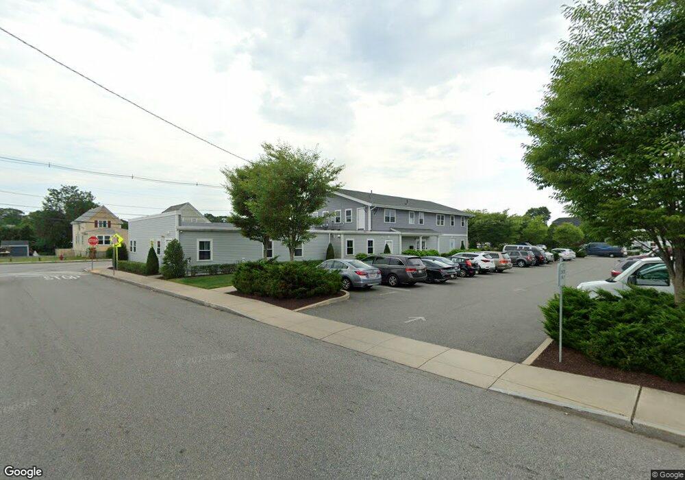 25 Russells Mills Rd, Dartmouth, MA 02748 - photo 1