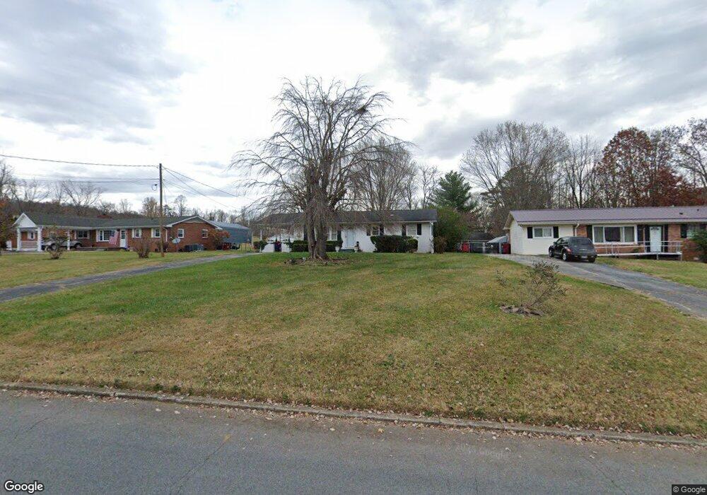 1509 Stoneybrook Dr, Johnson City, TN 37601 - photo 1