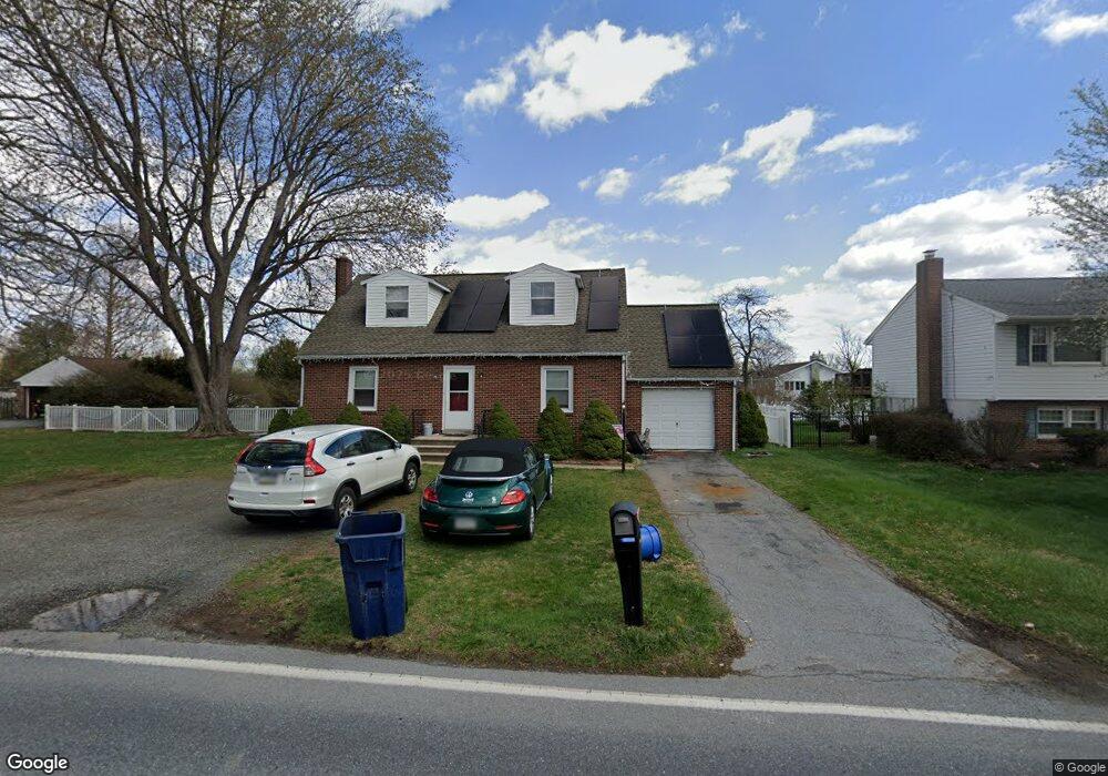 715 Lorane Rd, Reading, PA 19606 - photo 1