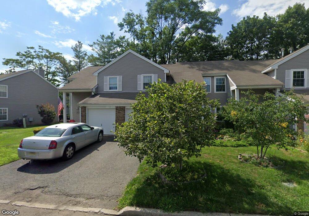 51 Renaissance Ln, New Brunswick, NJ 08901 - photo 1
