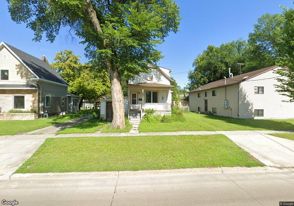 611 2nd St N, Fargo, ND 58102 - photo 1