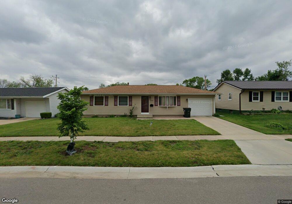 4225 Midway Dr NW, Cedar Rapids, IA 52405 - photo 1