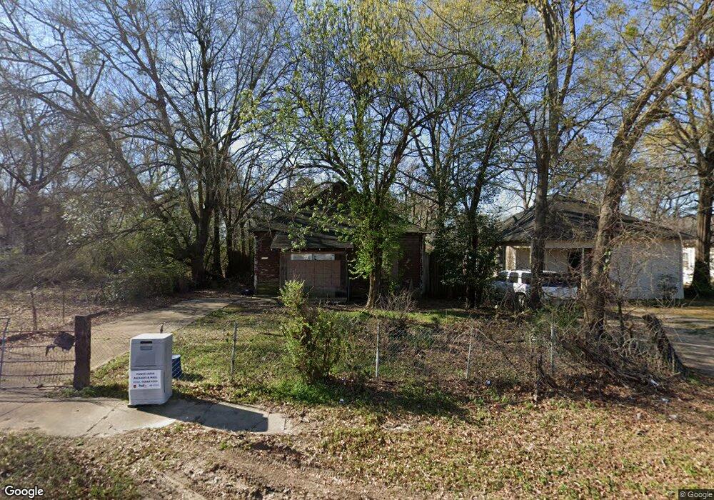 1533 W 10th St, Texarkana, TX 75501 - photo 1