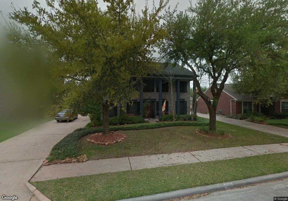 3910 Spring Forest Dr, Pearland, TX 77584 - photo 1