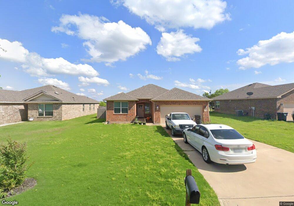 1208 Boone St, Cleburne, TX 76031 - photo 1