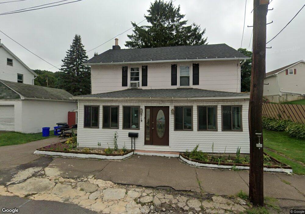 514 E Cranberry Ave, Hazleton, PA 18201 - photo 1