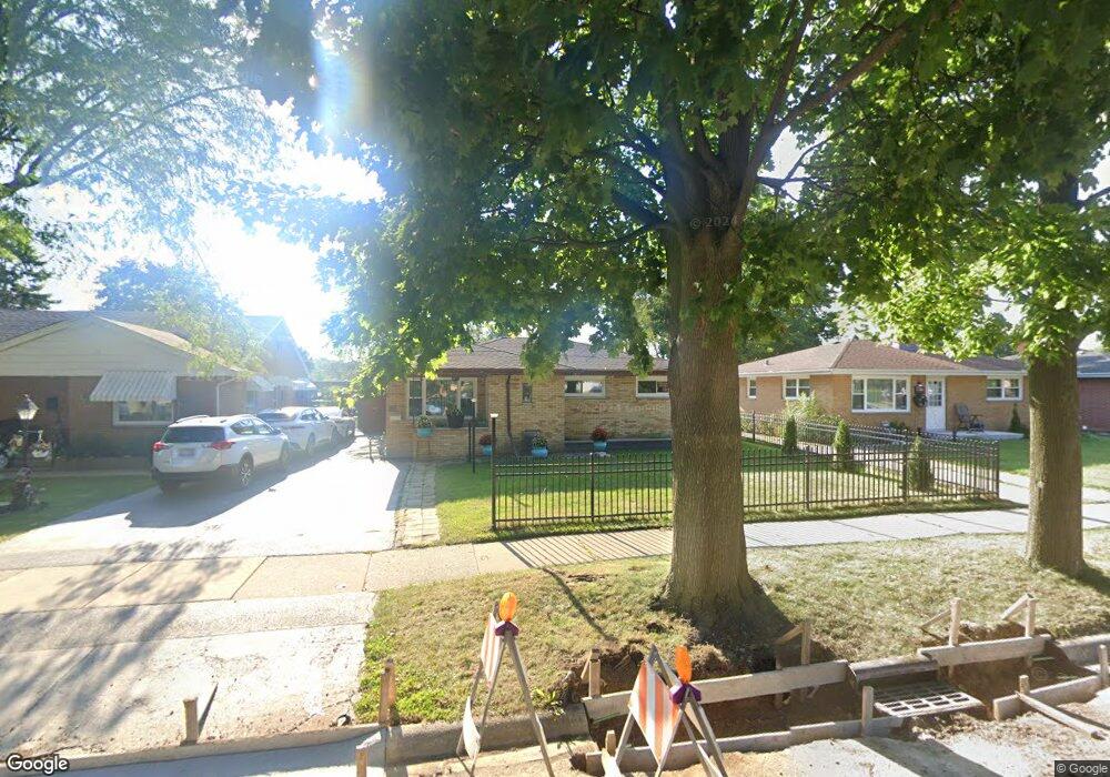 838 S Fulton Ave, Waukegan, IL 60085 - photo 1