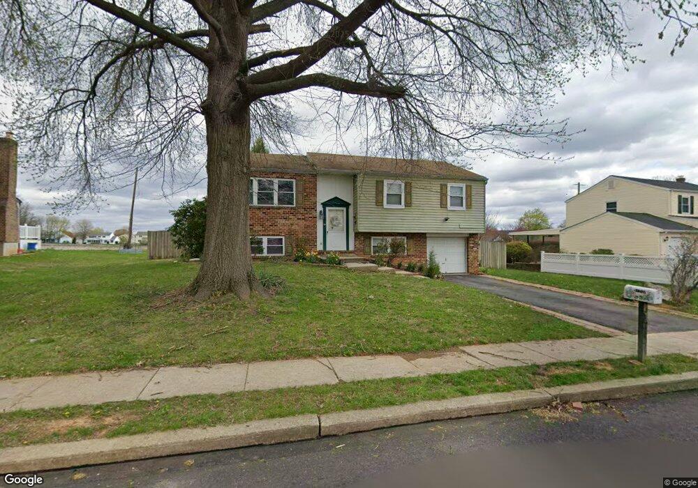 4005 Danor Dr, Reading, PA 19605 - photo 1