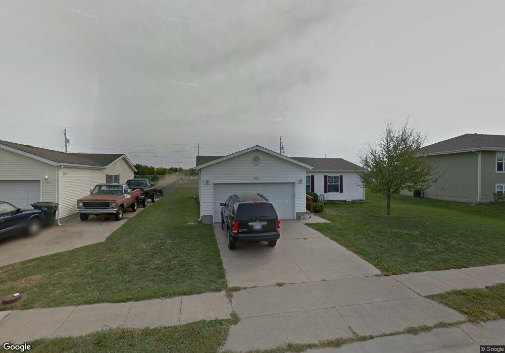 117 SE 44th Pkwy, Topeka, KS 66609 - photo 1