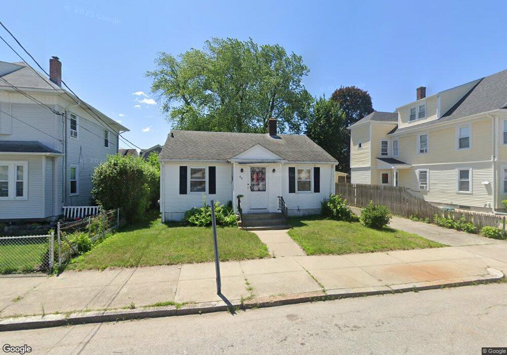 96 W Lawn Ave, Pawtucket, RI 02860 - photo 1