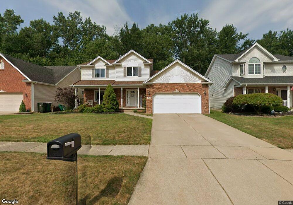 1162 Bowen Dr W, North Tonawanda, NY 14120 - photo 1