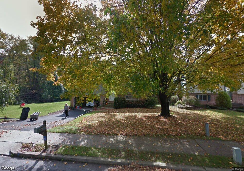 1234 Woodcrest Dr, Reading, PA 19607 - photo 1