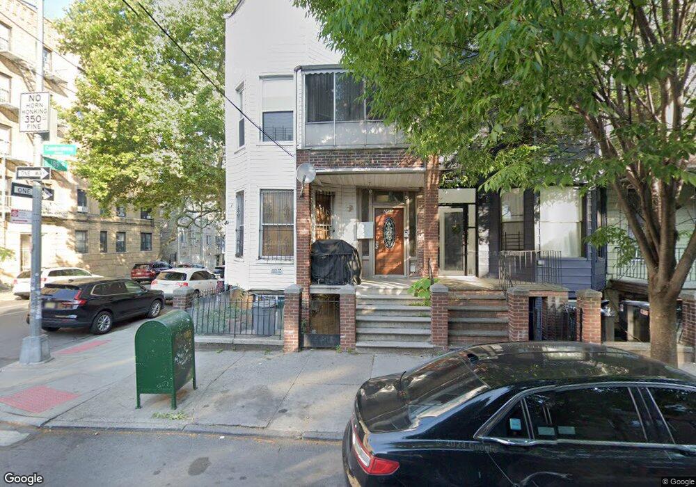 2465 Cambreleng Ave, Bronx, NY 10458 - photo 1