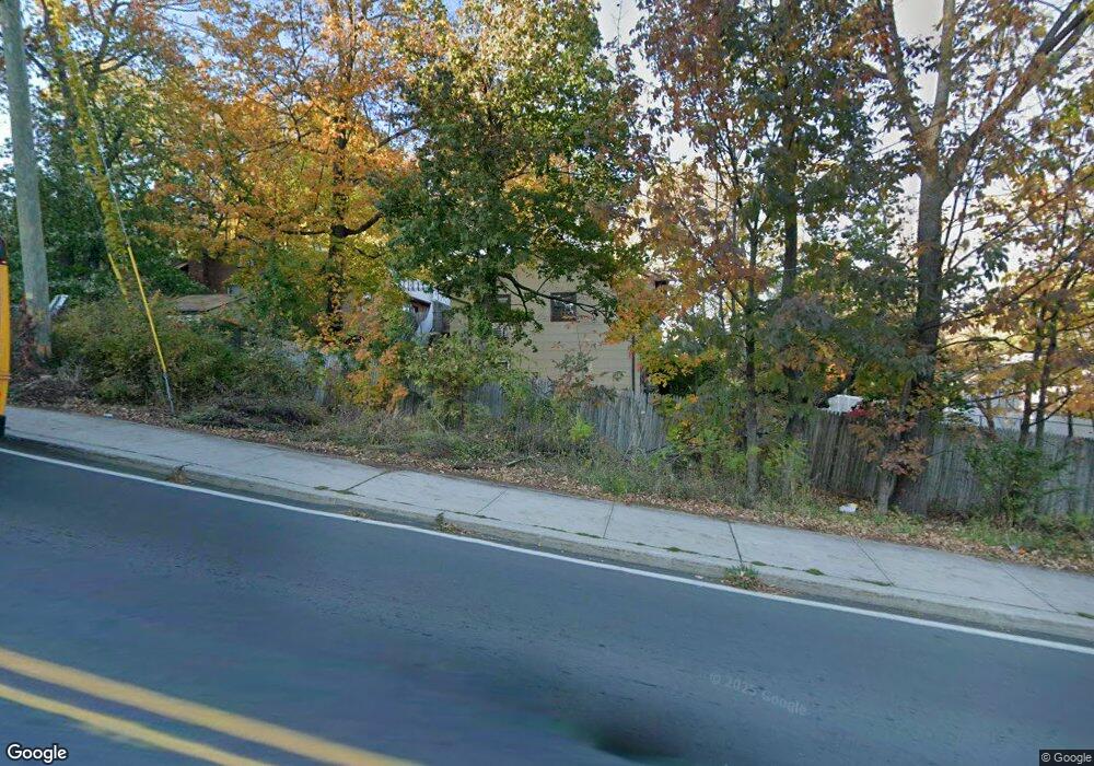 8 Cape Ct, Monsey, NY 10952 - photo 1