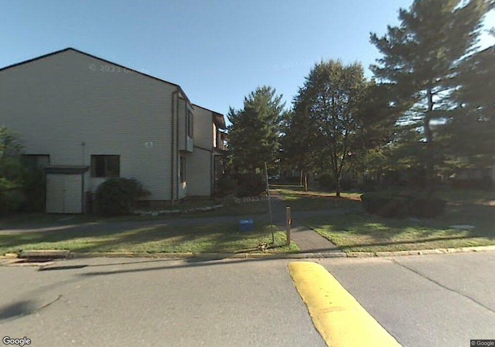 101 Cottonwood Rd, Newington, CT 06111 - photo 1