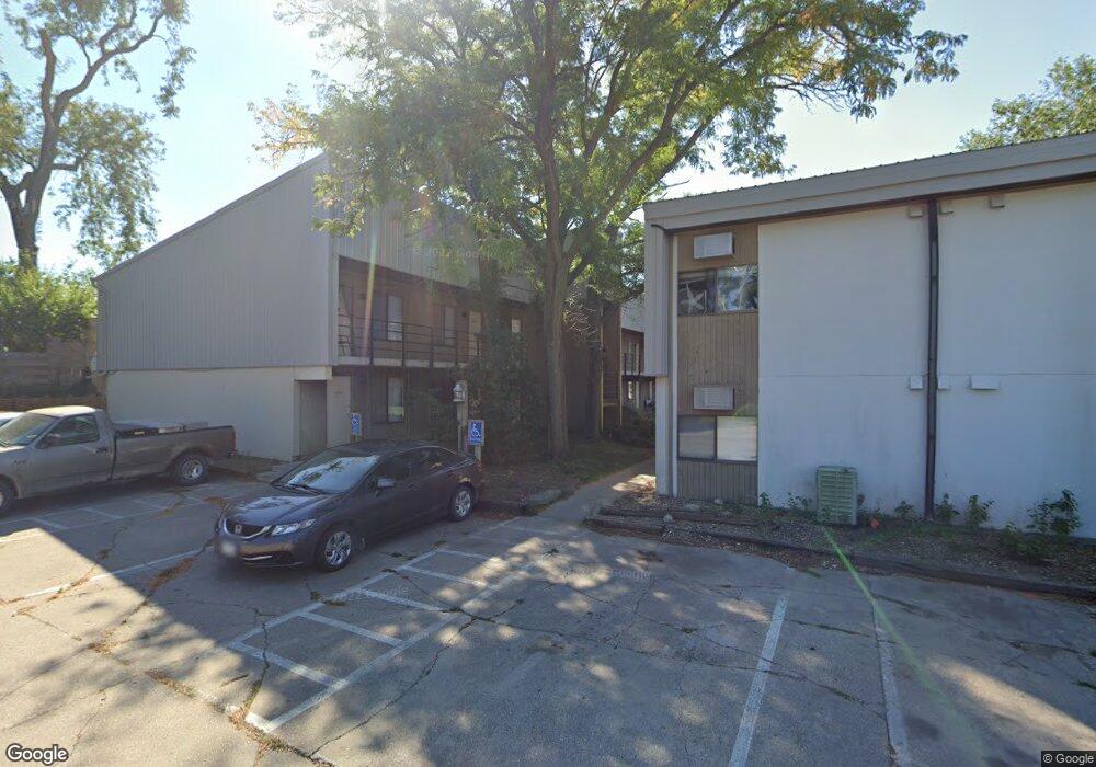 2939 12th Ave SW, Cedar Rapids, IA 52404 - photo 1