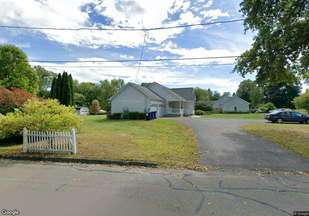 92 Lovefield St, Easthampton, MA 01027 - photo 1