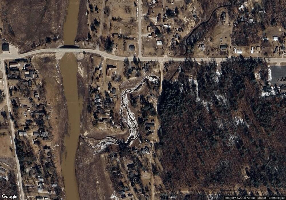 1231 Aspen Dr, Beaverton, MI 48612 - photo 1