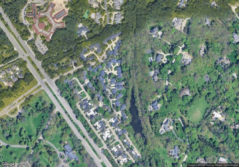 1002 Stratford Place, Bloomfield Hills, MI 48304 - photo 1