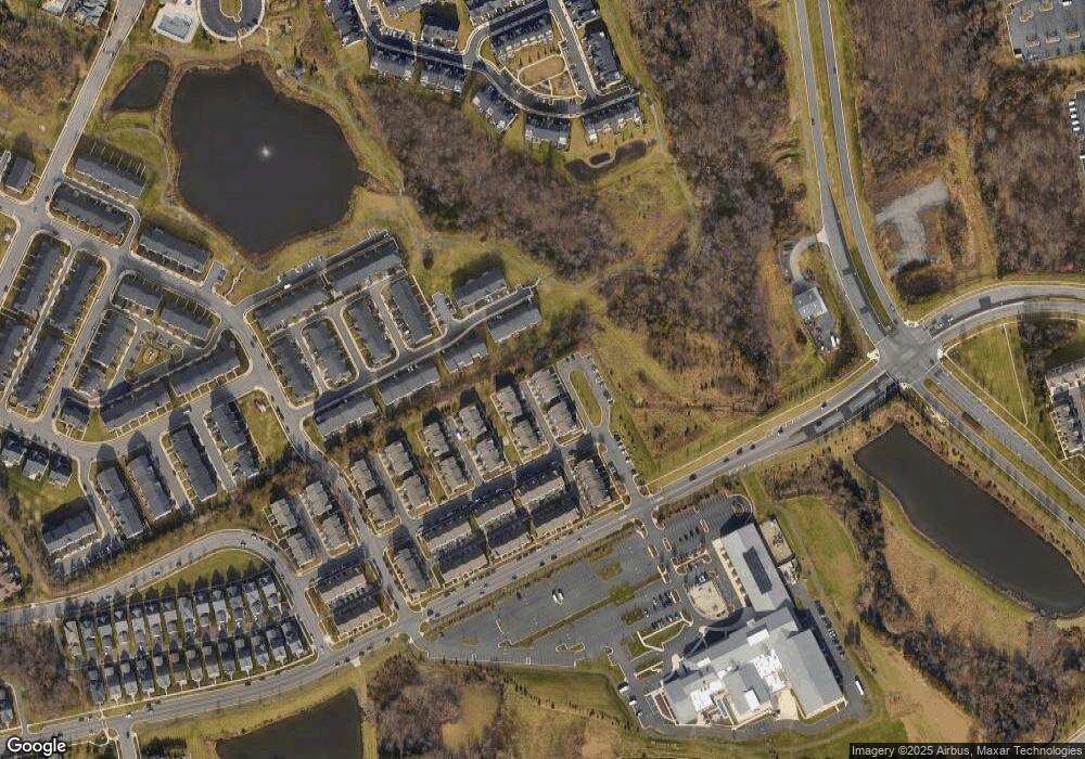 25093 Gunnery Square, Chantilly, VA 20152 - photo 1