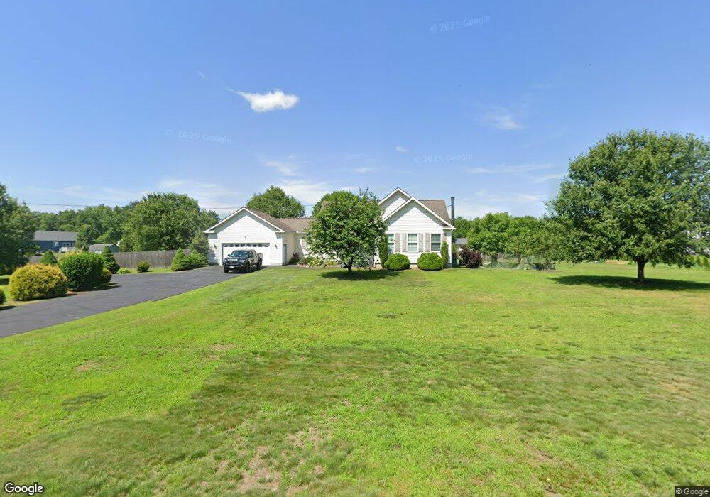 612 Country Club Rd, Greenfield, MA 01301 - photo 1