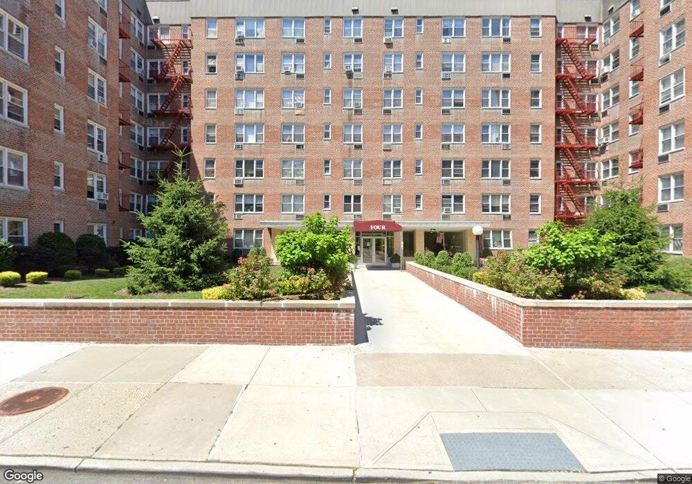 Sadore Lane Gardens unit 3Y, Yonkers, NY 10710 - photo 1