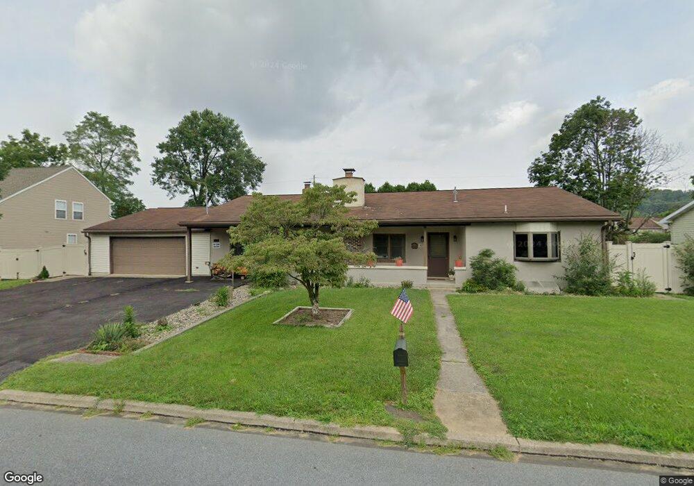 927 E Montgomery St, Allentown, PA 18103 - photo 1